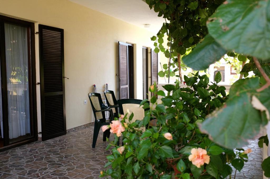 Apartments Ratkovic Tivat Exterior photo